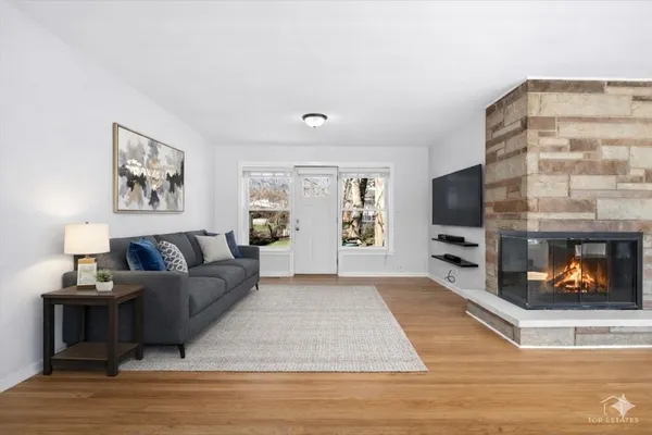 $475,000 | 114 North Salem Avenue, Arlington Heights, IL 60005