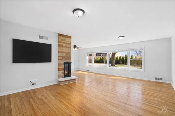 $475,000 | 114 North Salem Avenue, Arlington Heights, IL 60005