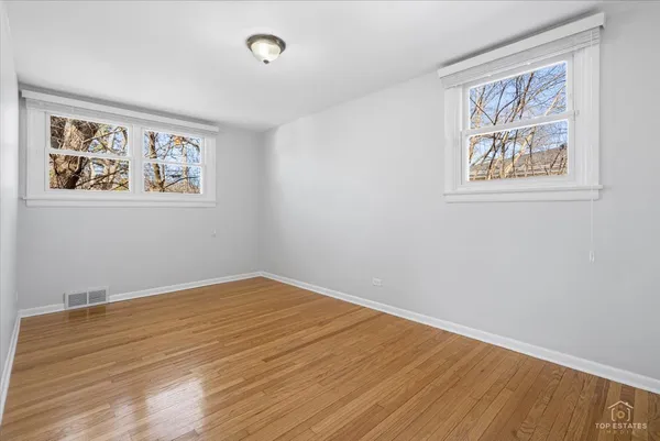 $475,000 | 114 North Salem Avenue, Arlington Heights, IL 60005