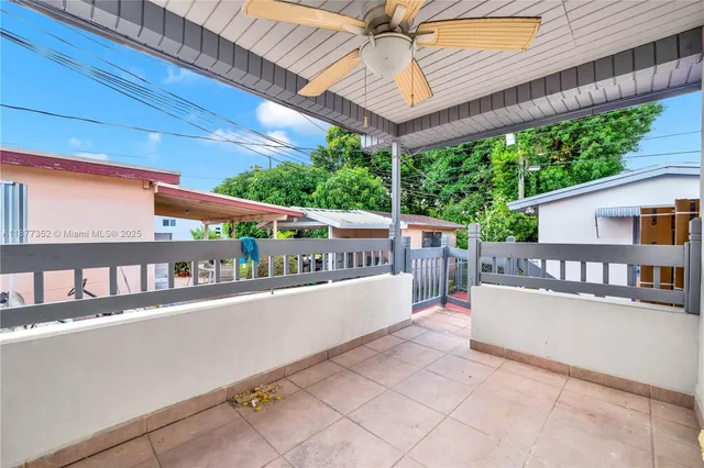 $3,000 | 951 West 30th Street, Unit 1, Hialeah, FL 33012