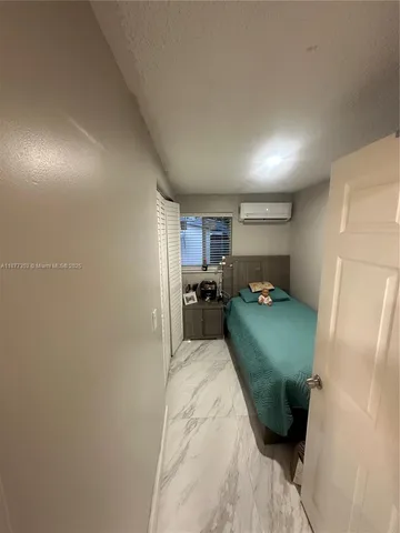 $3,000 | 951 West 30th Street, Unit 1, Hialeah, FL 33012