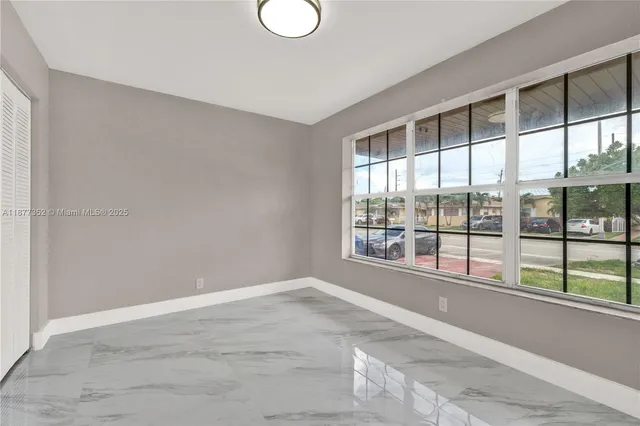 $3,000 | 951 West 30th Street, Unit 1, Hialeah, FL 33012