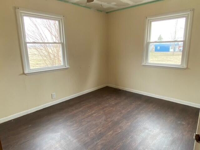 11174 Canandaigua Road Hudson, MI 49247 - Photo 7 of 14 room 3