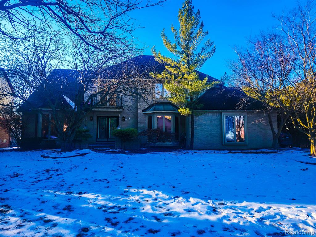 265 Avalanche Drive Rochester Hills, MI 48309 - Photo 1 of 18