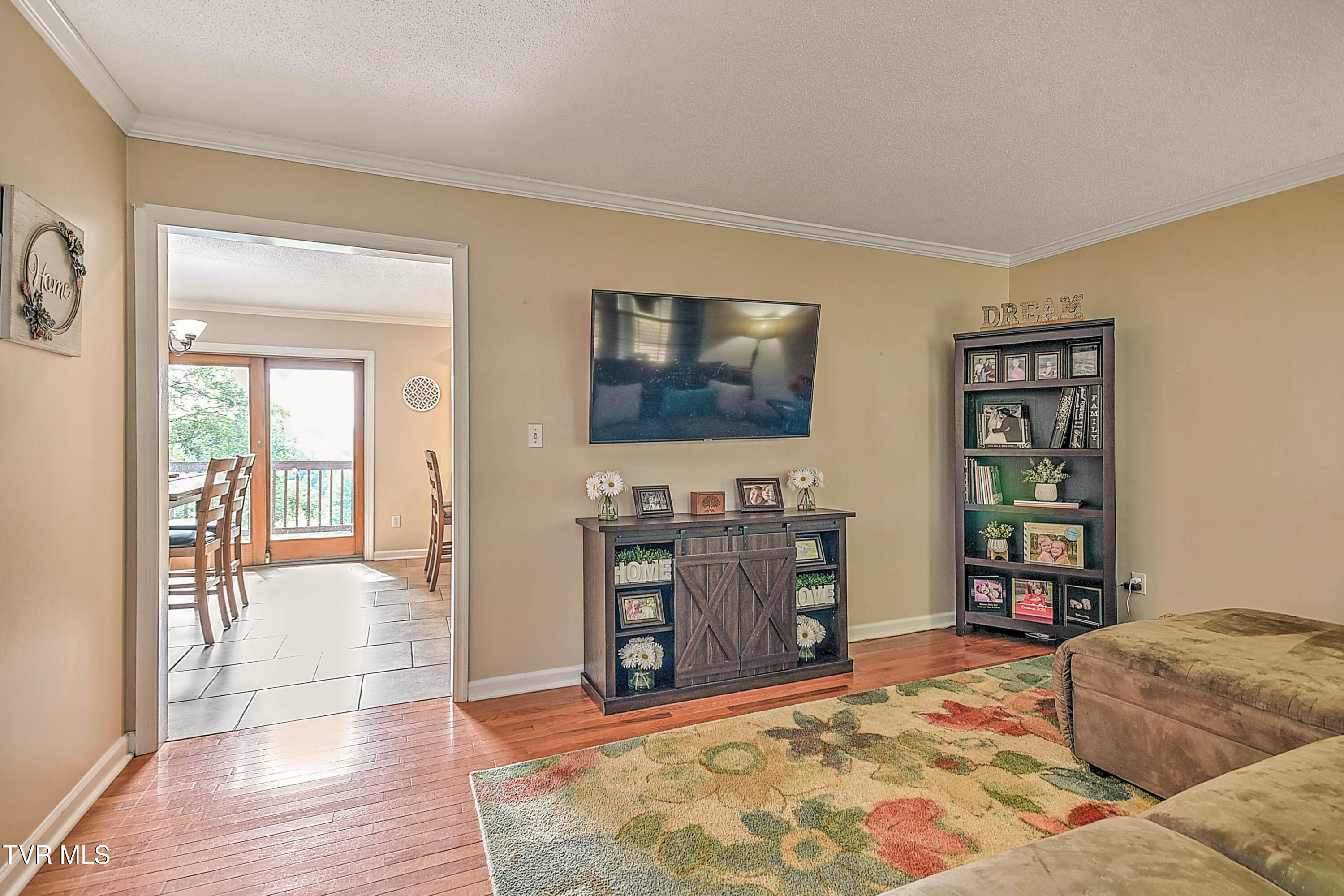 377 Carlton Road Bristol, TN 37620 - Photo 5 of 58 377 Carlton KB-12