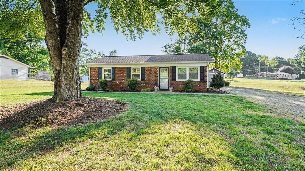 200 Redwood Bend King, NC 27021 - Photo 17 of 18