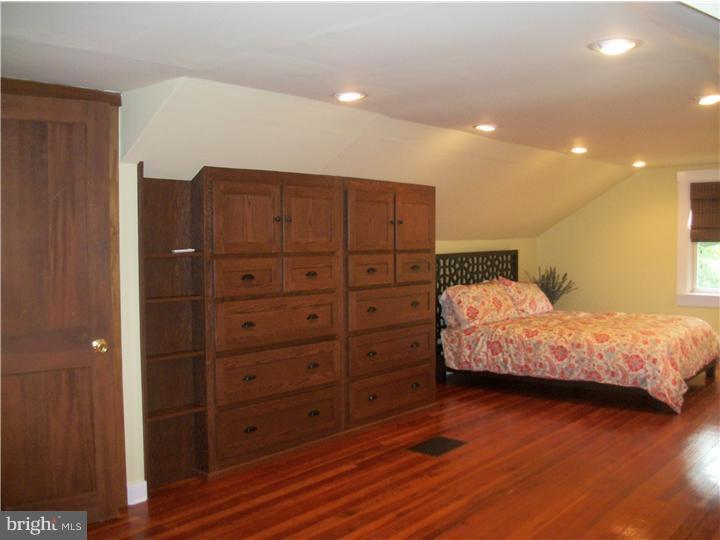 40 West Mill Road Flourtown, PA 19031 - Photo 18 of 25 Bedroom - Main