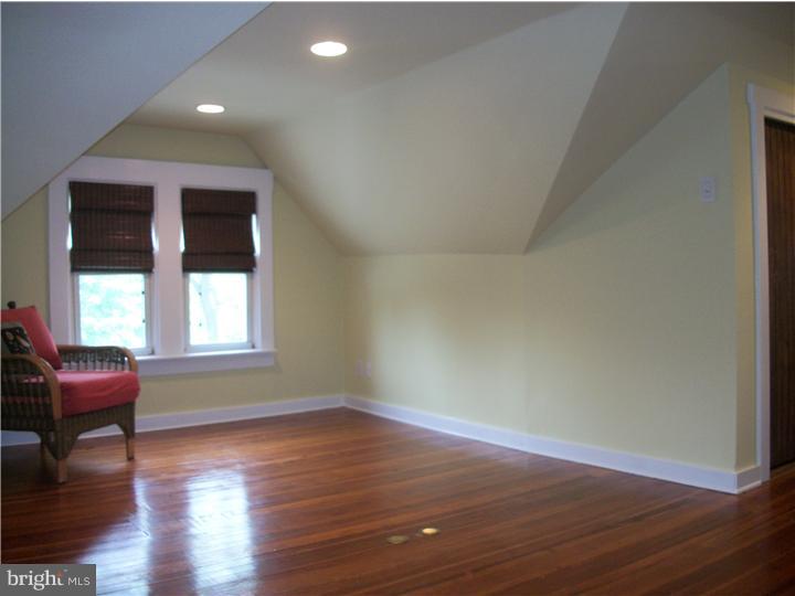 40 West Mill Road Flourtown, PA 19031 - Photo 20 of 25 Master Bedroom