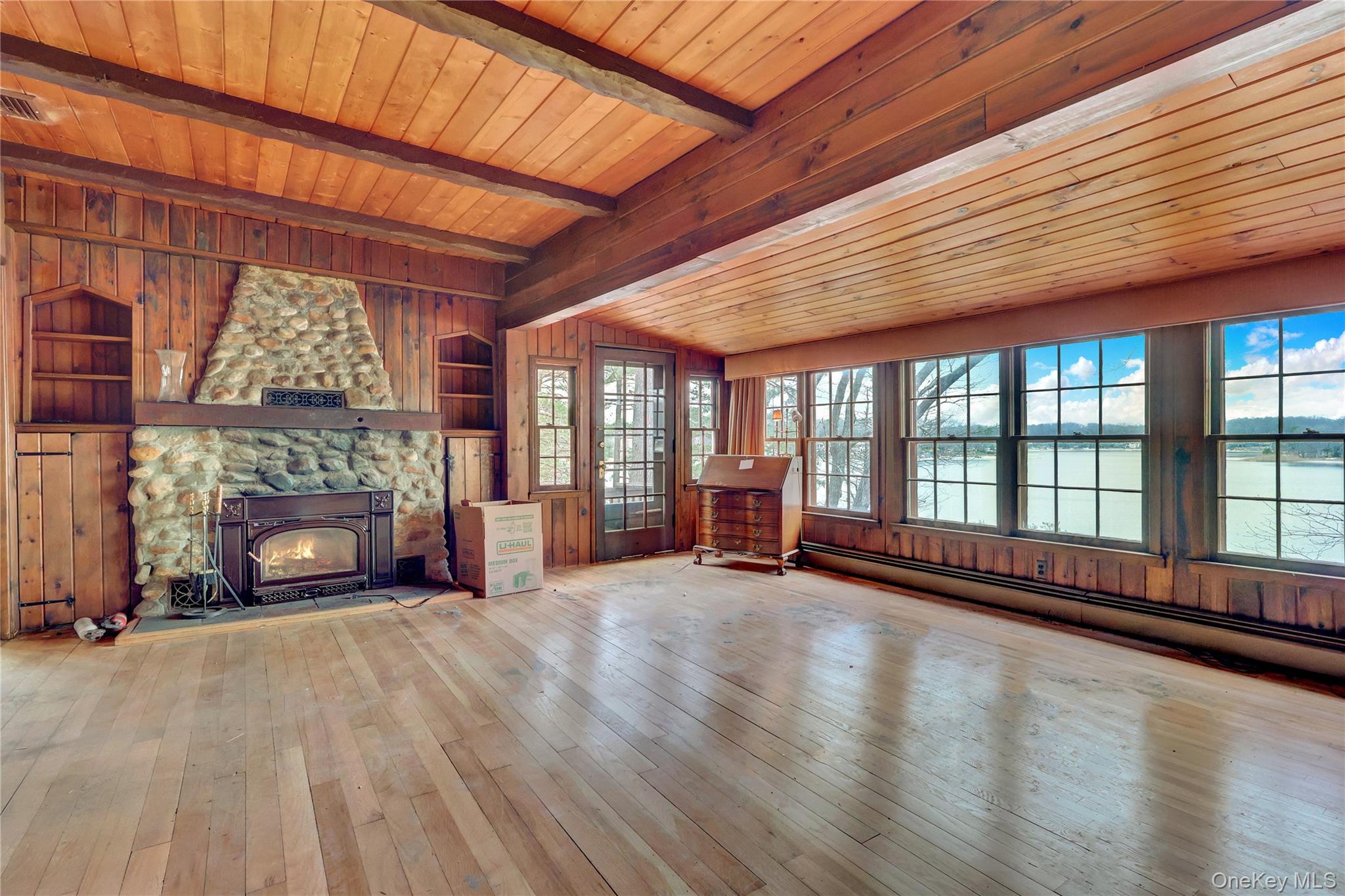 97 Lakeside Trail Ridge, NY 11961 - Photo 12 of 25
