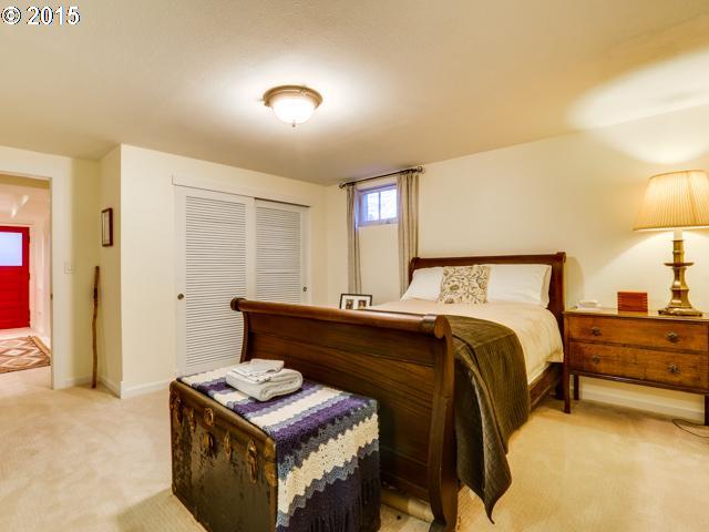 14935 Southwest Davis Road Beaverton, OR 97007 - Photo 13 of 16 Gallery Image 13