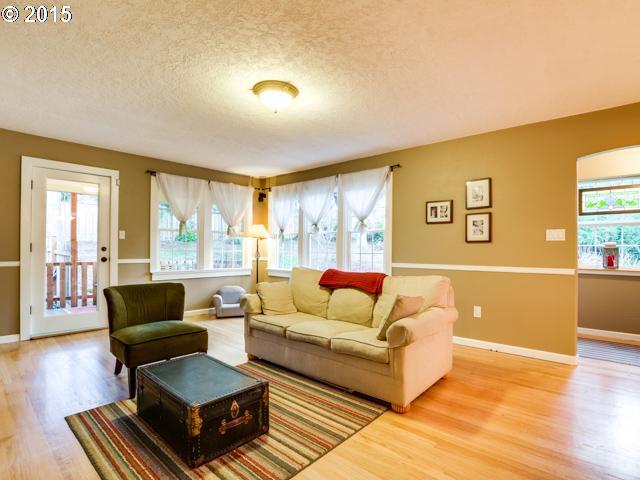 14935 Southwest Davis Road Beaverton, OR 97007 - Photo 3 of 16 Gallery Image 3