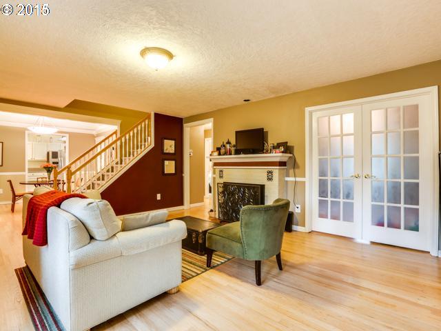 14935 Southwest Davis Road Beaverton, OR 97007 - Photo 4 of 16 Gallery Image 4