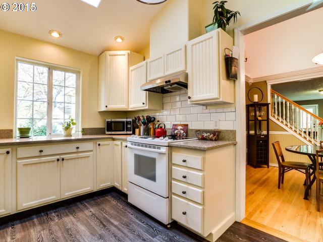 14935 Southwest Davis Road Beaverton, OR 97007 - Photo 7 of 16 Gallery Image 7