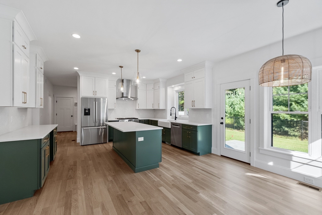 2 Colburn Lane Littleton, MA 01460 - Photo 3 of 29
