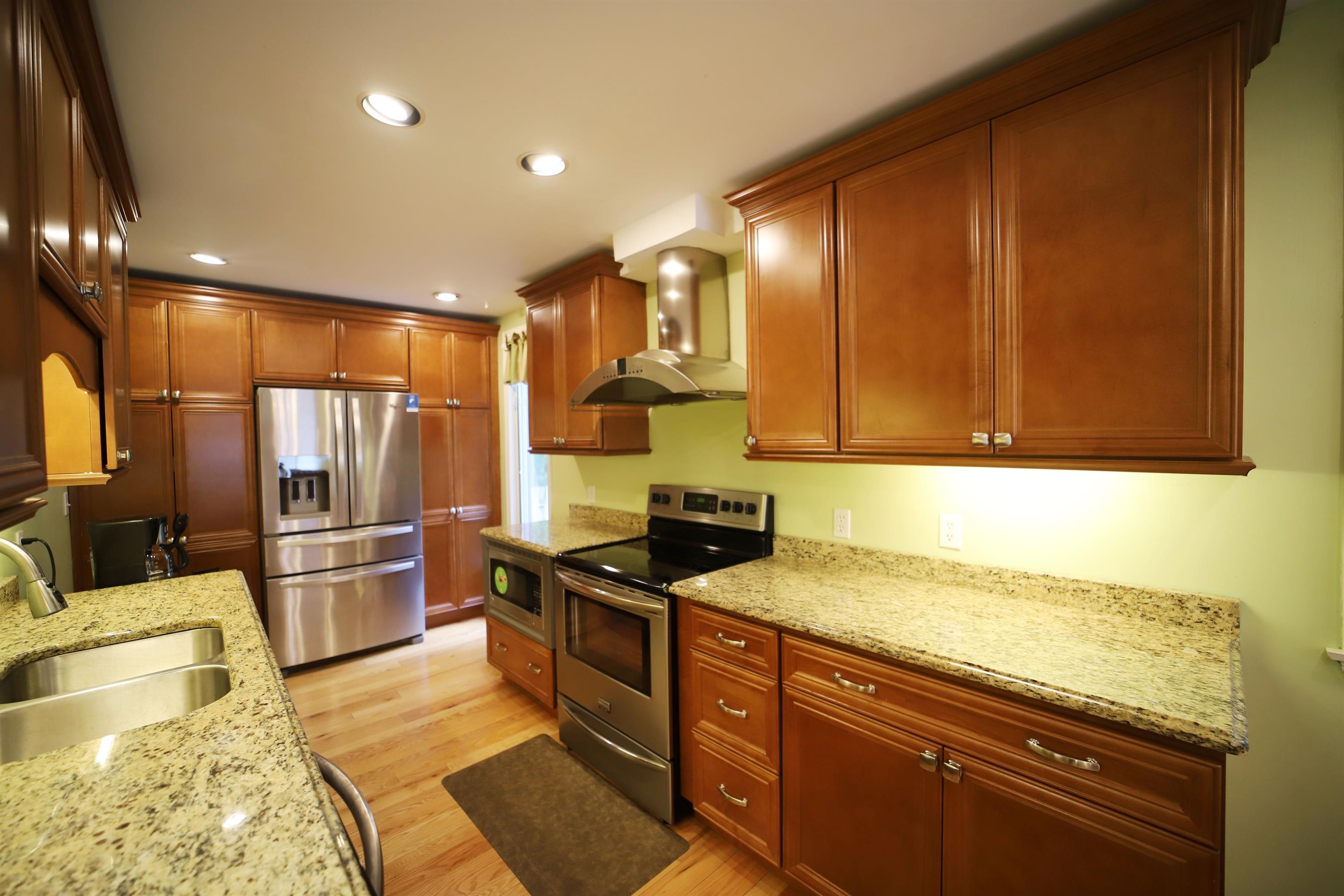 7296 East River Road Flushing, MI 48433 - Photo 14 of 39