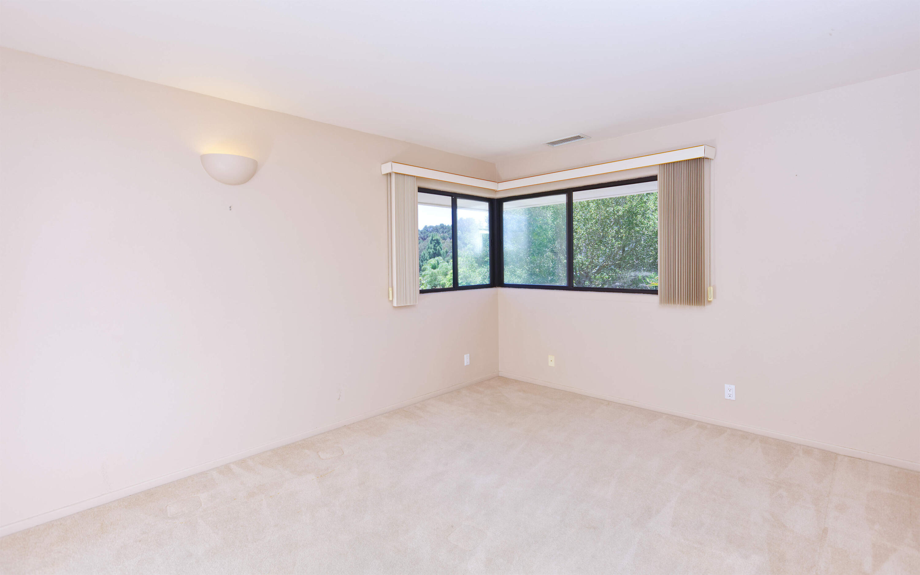 940 Camino Del Rio Santa Barbara, CA 93110 - Photo 14 of 28 Bedroom 2