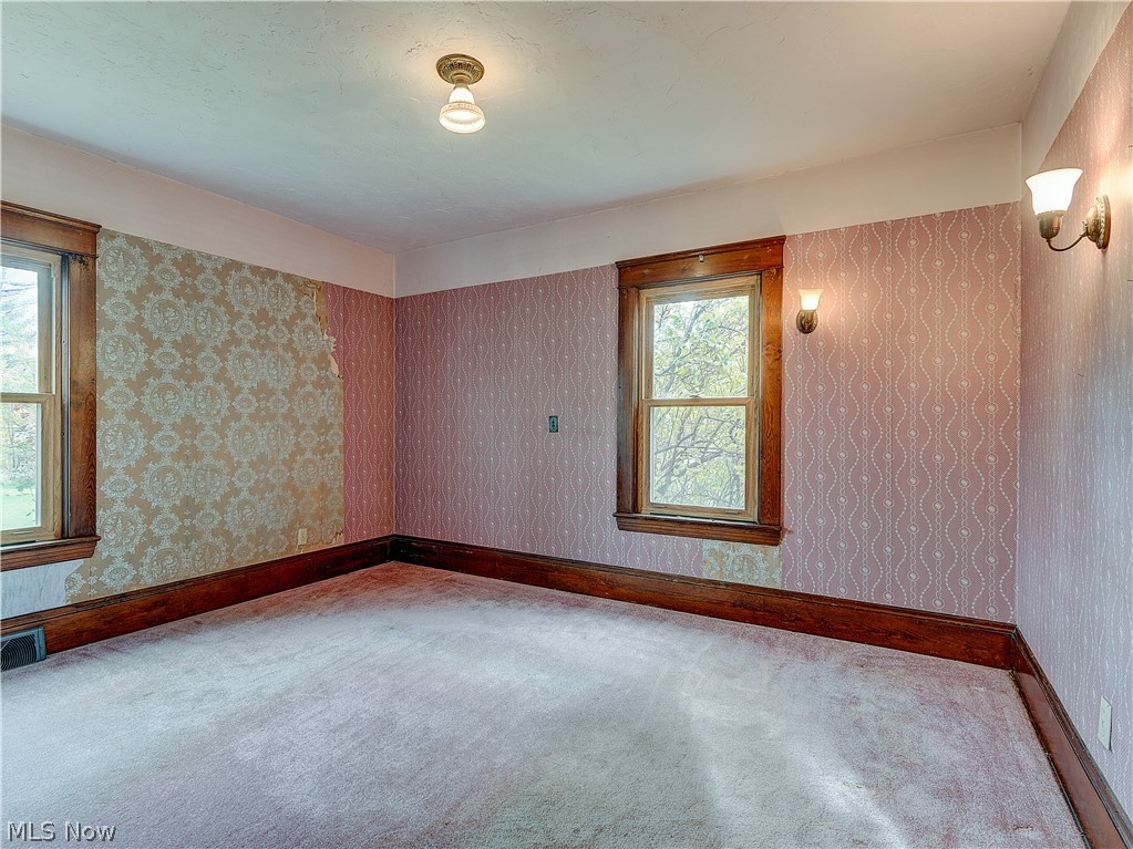 1251 Ridge Road Hinckley, OH 44233 - Photo 10 of 26