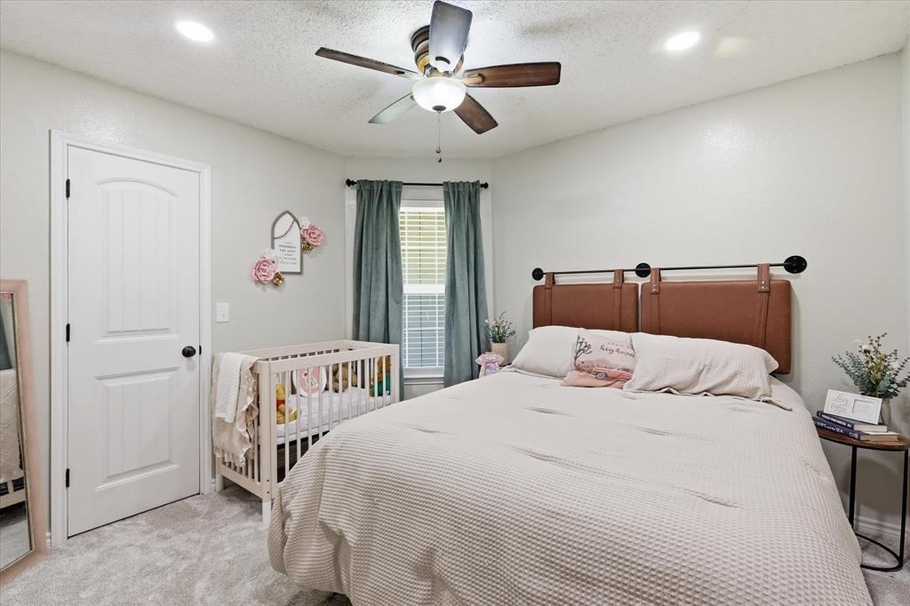 405 Lantern Ridge Drive Mansfield, TX 76063 - Photo 18 of 37