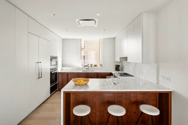 $4,825,000 | 212 West 93rd Street, Unit 12 | Upper West Side