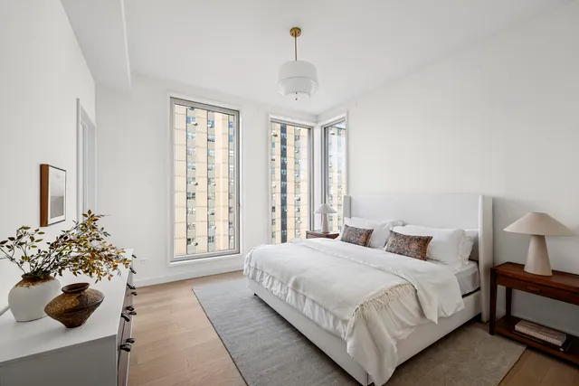 $4,825,000 | 212 West 93rd Street, Unit 12 | Upper West Side