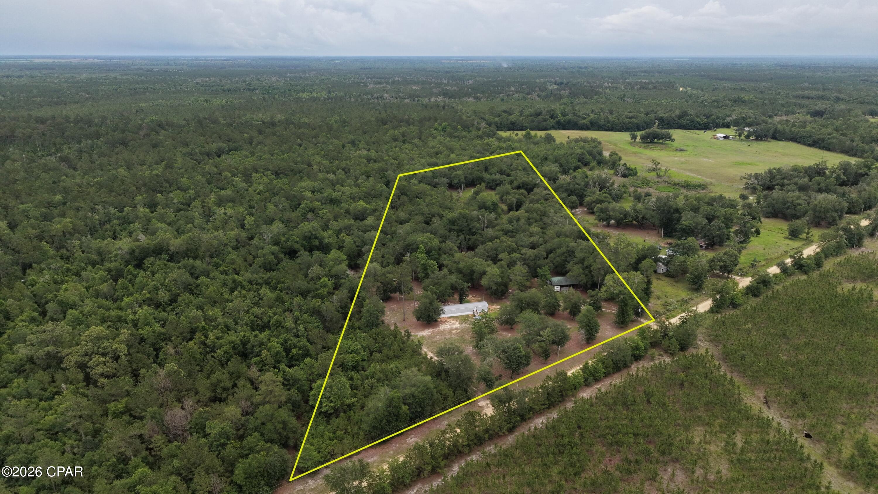 4304 Thunder Road Sneads, FL 32460 - Photo 2 of 27
