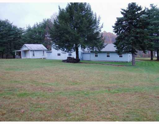 184 Free Soil Road Mount Morris, PA 15349 - Photo 2 of 5 Exterior Back.