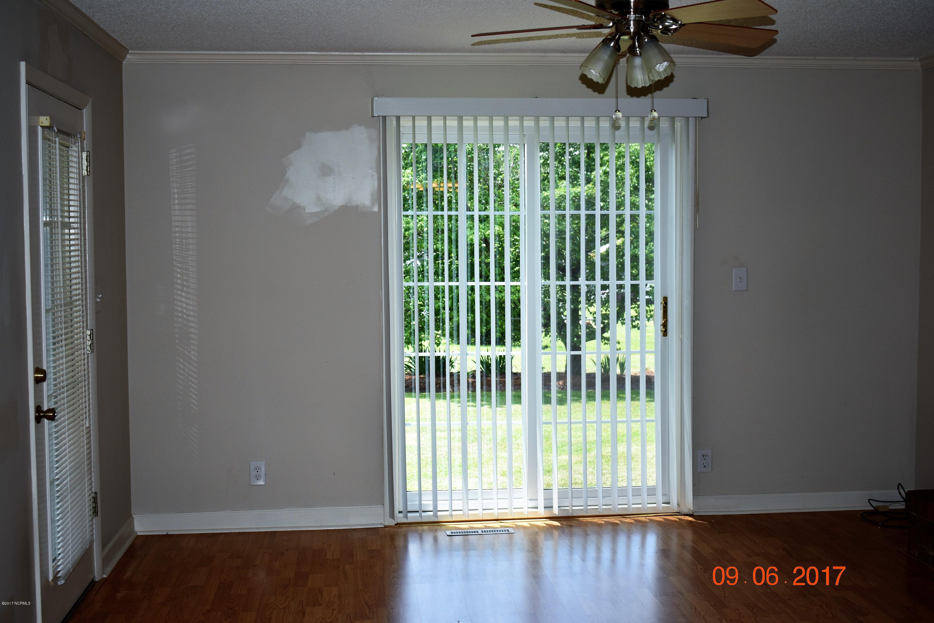 2063 Davis Mill Road Fremont, NC 27830 - Photo 8 of 32 Den 2