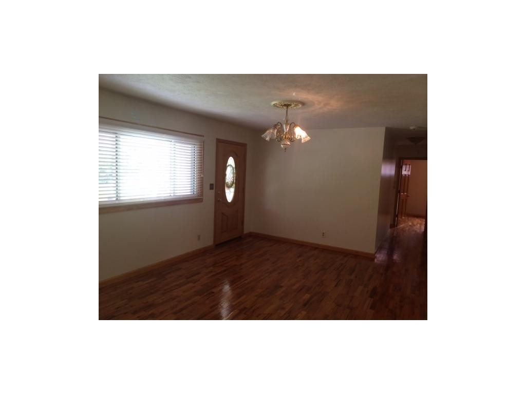 127 Riverbottom Road Elizabethton, TN 37643 - Photo 6 of 11 Photo 6