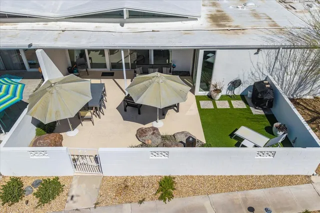 $879,000 | 211 East Canyon Vista Drive, Palm Springs, CA 92264