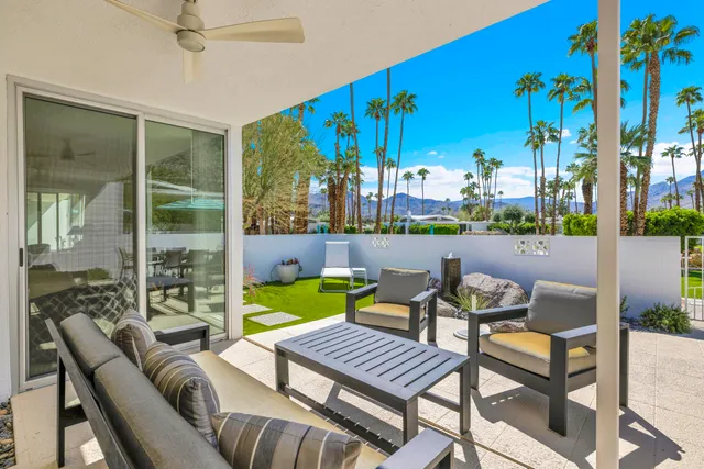 $879,000 | 211 East Canyon Vista Drive, Palm Springs, CA 92264