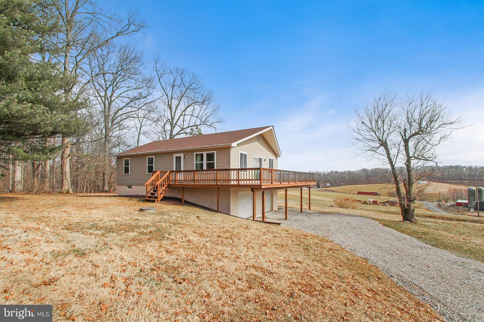 6061 Anderson Road Stewartstown, PA 17363 - Photo 1 of 27 Exterior/ front yard