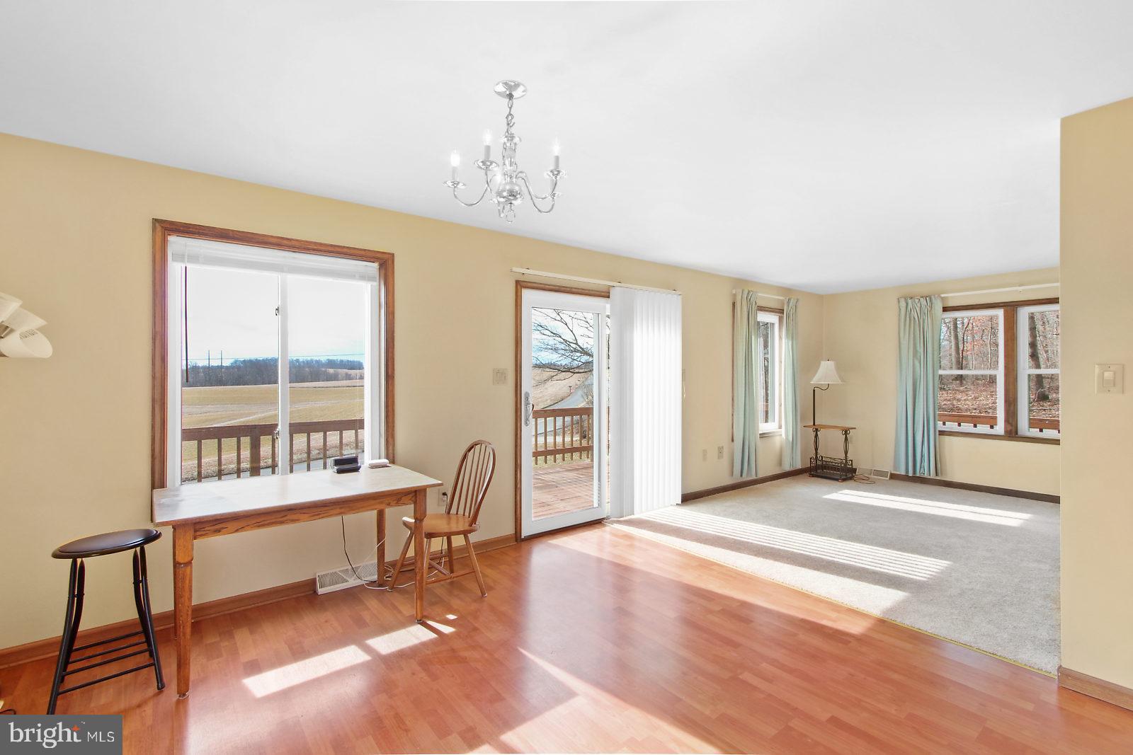 6061 Anderson Road Stewartstown, PA 17363 - Photo 2 of 27 Dining area