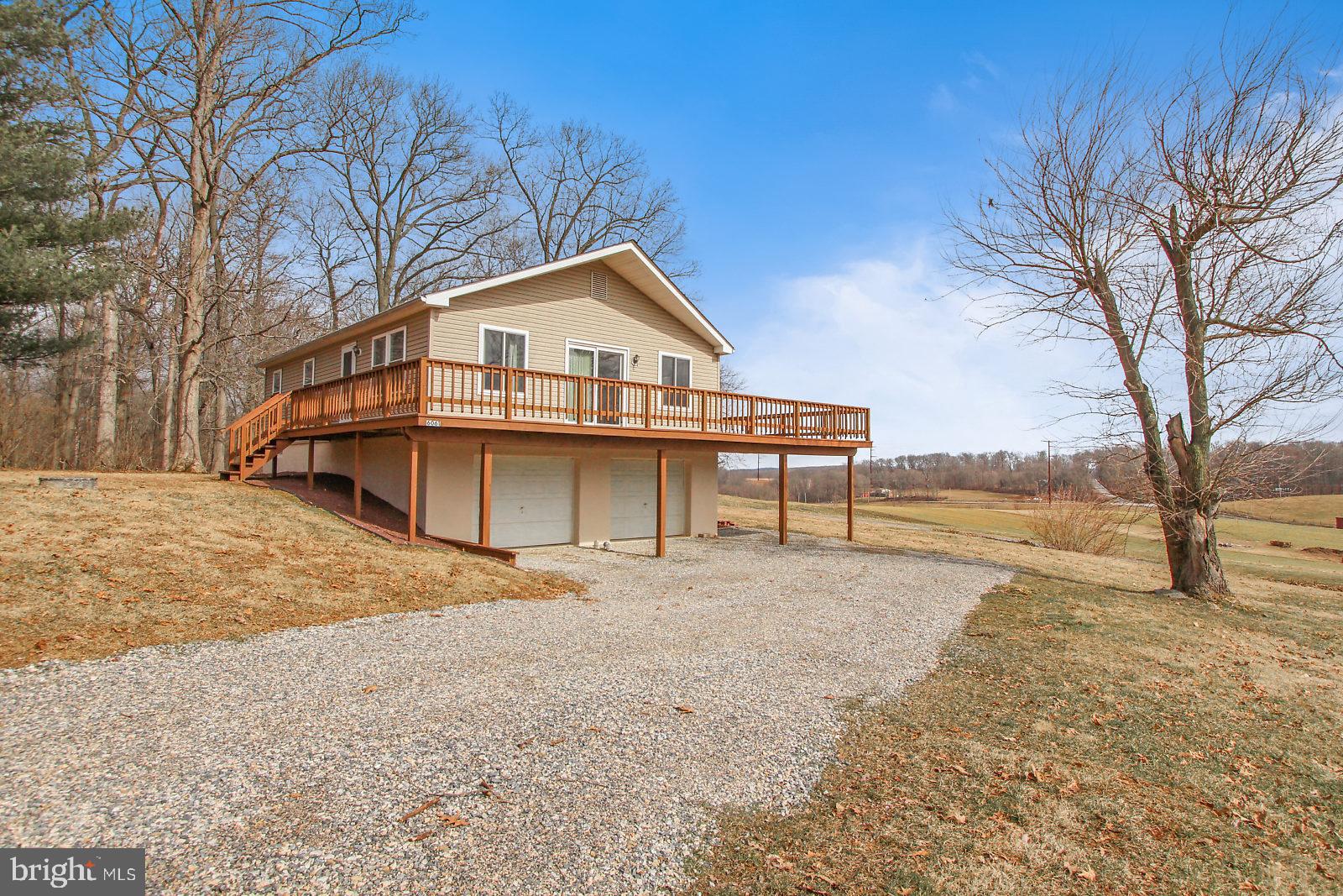 6061 Anderson Road Stewartstown, PA 17363 - Photo 5 of 27 Welcome home!