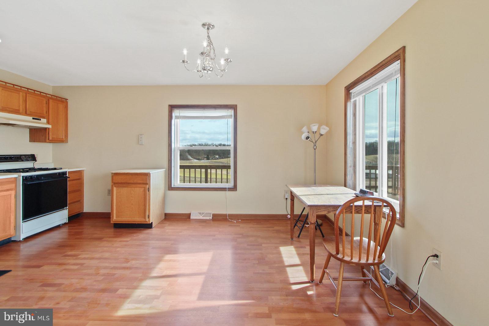 6061 Anderson Road Stewartstown, PA 17363 - Photo 10 of 27 Kitchen/ dining area