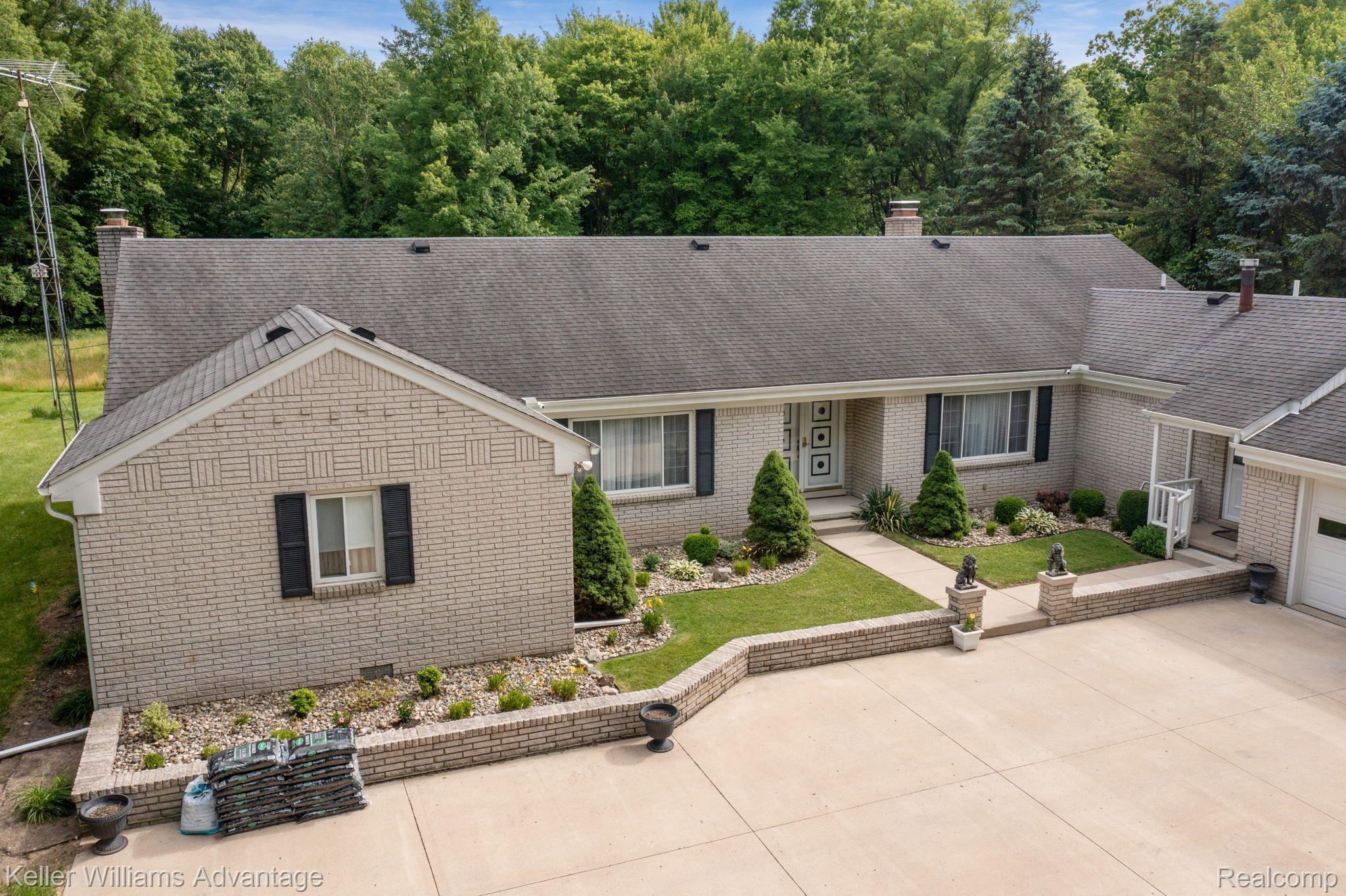 6555 Hivon Road Carleton, MI 48117 - Photo 2 of 38 Gallery Image 2