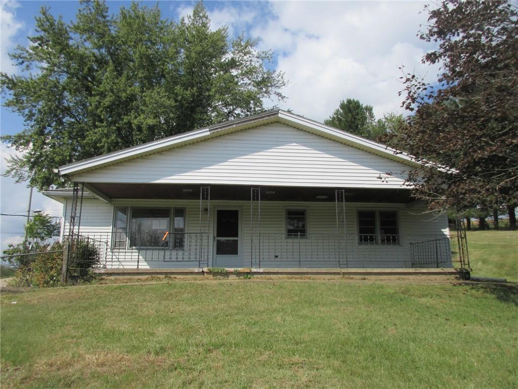 35 Pleasant Valley Road Claysville, PA 15323 - Photo 1 of 25 a front view of house with yard