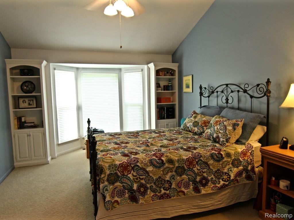 1066 Churchill Circle Rochester, MI 48307 - Photo 21 of 56 IMG_2714.jpg