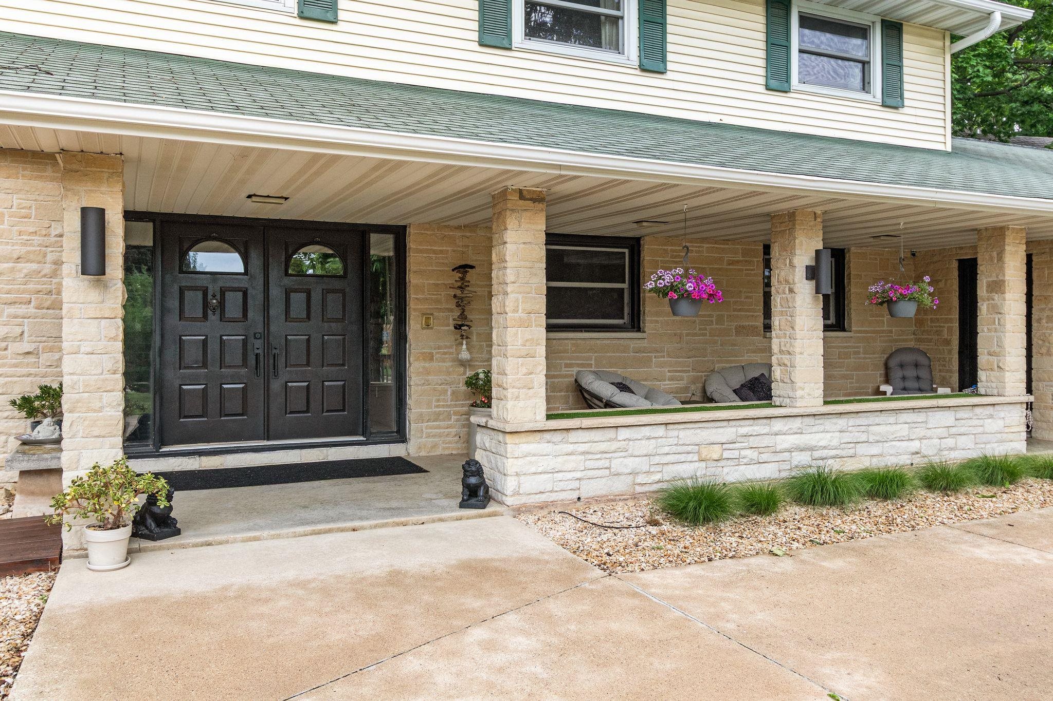 3616 East Lexington Drive Appleton, WI 54915 - Photo 2 of 74