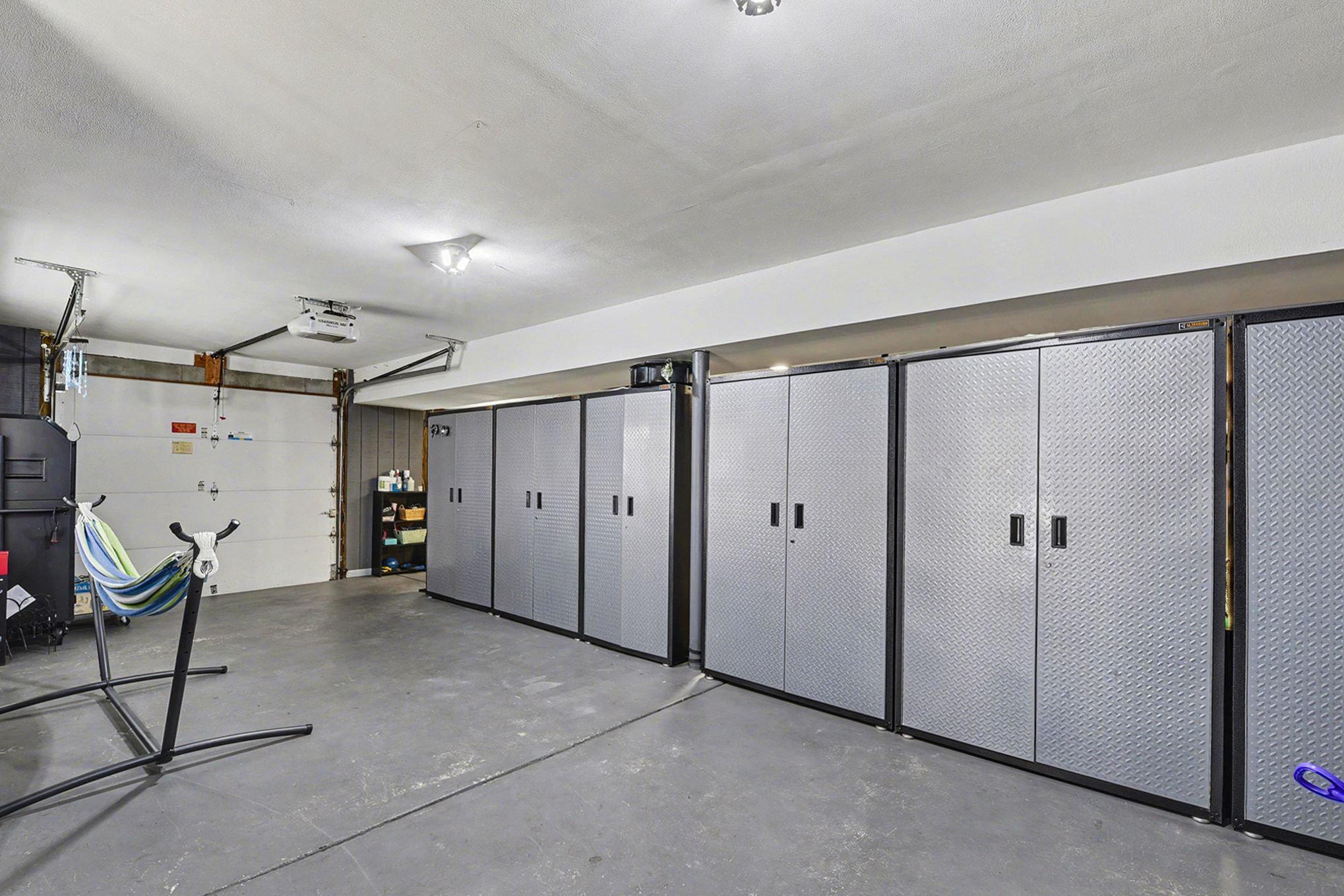 1105 Brehm Road Westminster, MD 21157 - Photo 44 of 56 Spacious garage. (Cabinets Excluded)