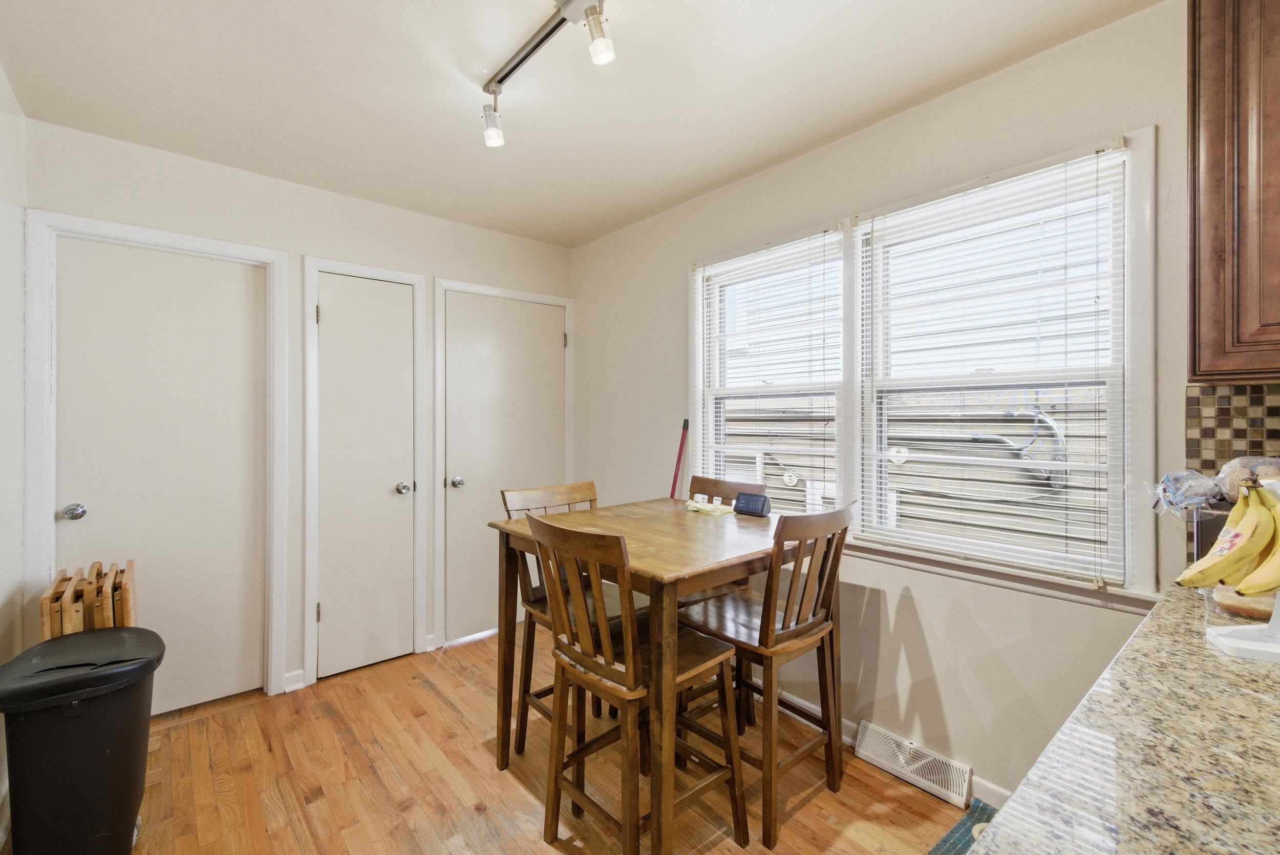 4622 North Springfield Avenue Chicago, IL 60625 - Photo 11 of 20