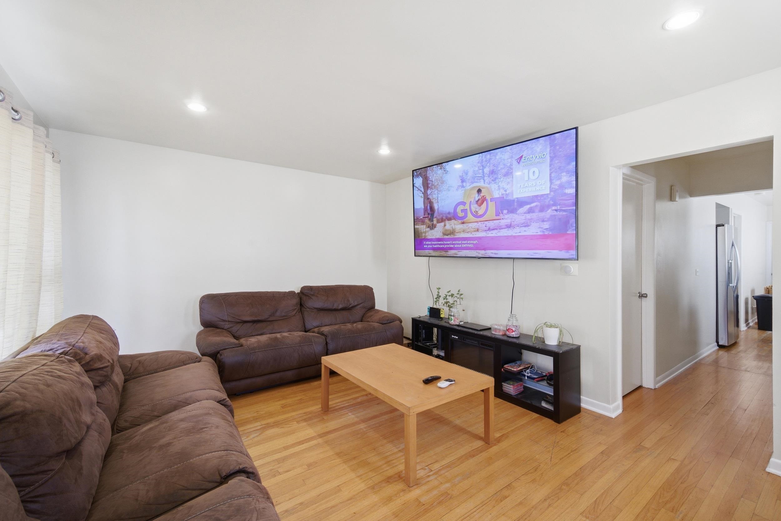 4622 North Springfield Avenue Chicago, IL 60625 - Photo 3 of 20