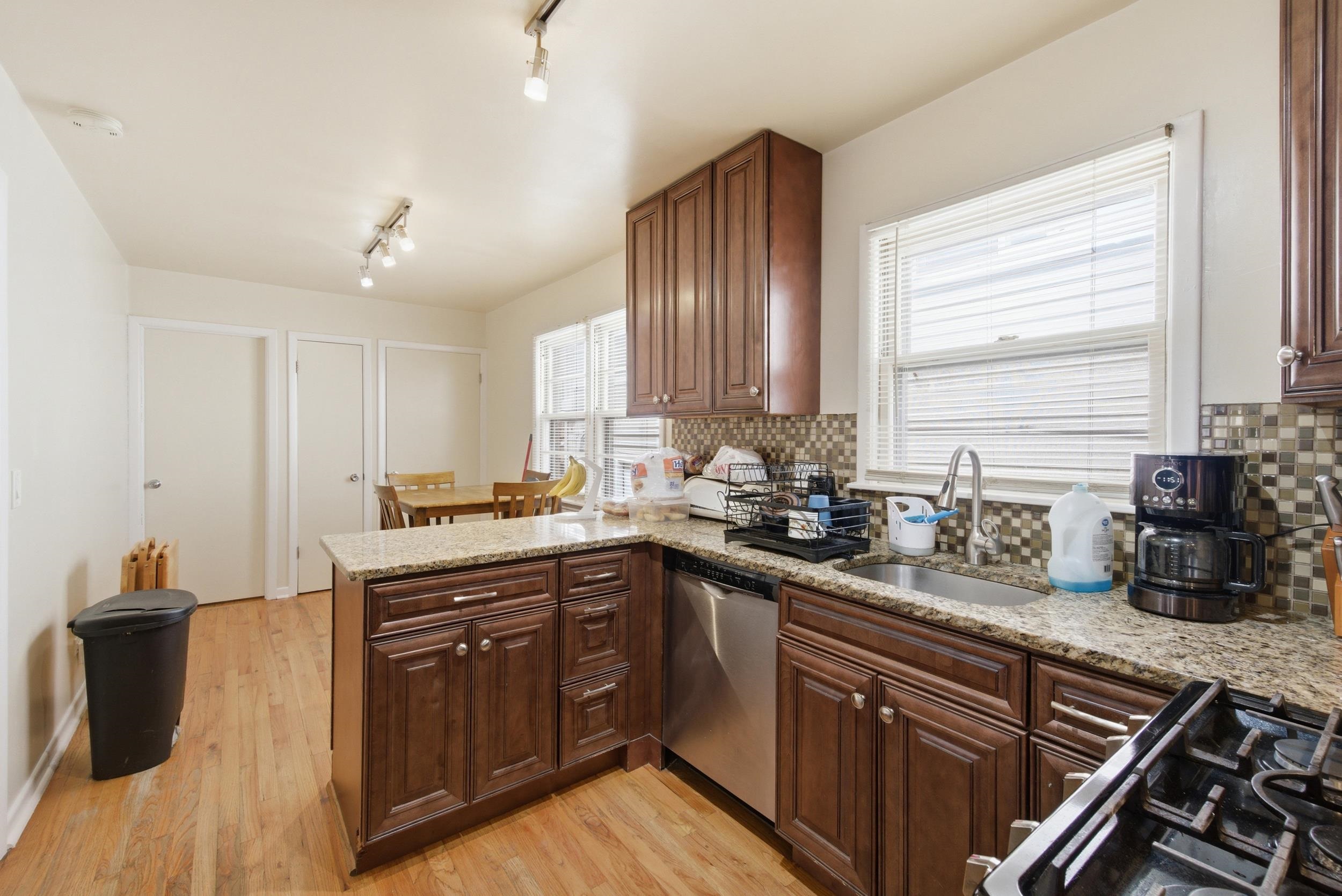 4622 North Springfield Avenue Chicago, IL 60625 - Photo 9 of 20