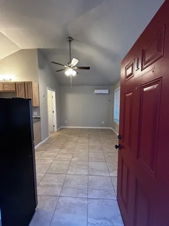 $700 | 1020 North Main Street, Unit 1, Baytown, TX 77520