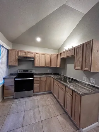 $700 | 1020 North Main Street, Unit 1, Baytown, TX 77520