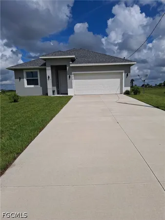 $363,900 | 9019 West Broad Court, LaBelle, FL 33935