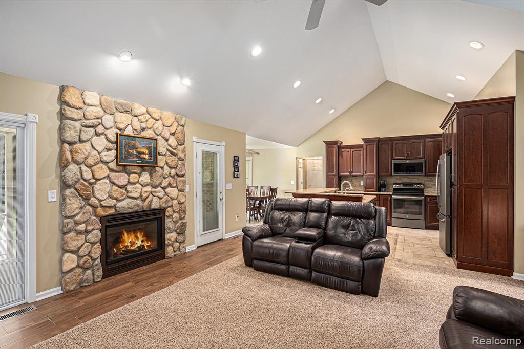 1897 North Summers Road Imlay City, MI 48444 - Photo 8 of 25