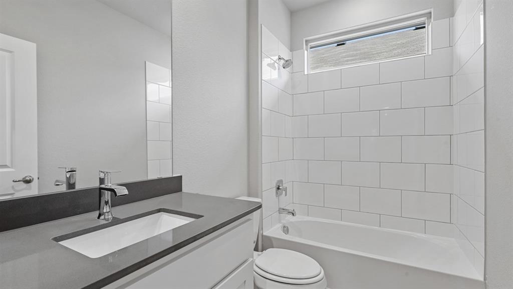 15924 Stableford Road Justin, TX 76247 - Photo 31 of 40