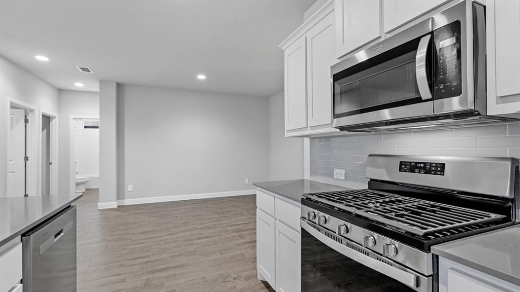 15924 Stableford Road Justin, TX 76247 - Photo 3 of 40