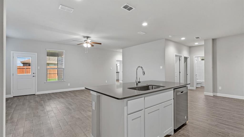 15924 Stableford Road Justin, TX 76247 - Photo 4 of 40