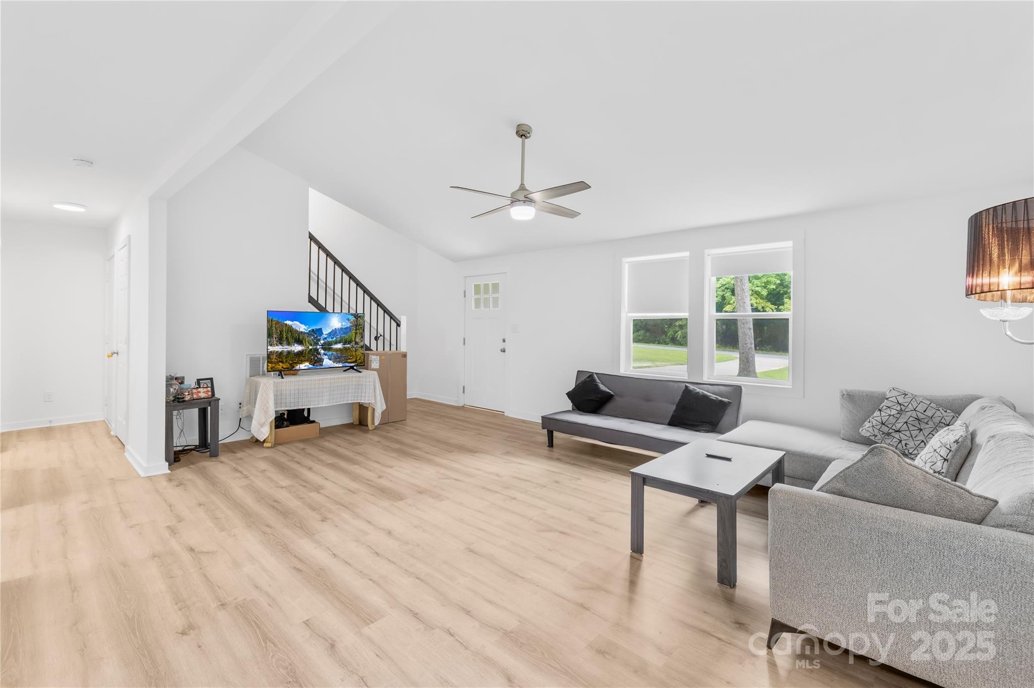 221 Reliance Road Kings Mountain, NC 28086 - Photo 7 of 26 a living room with furniture and a window